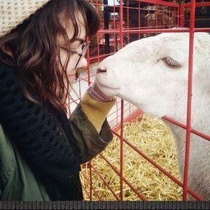 Meet your Posher, Danielle